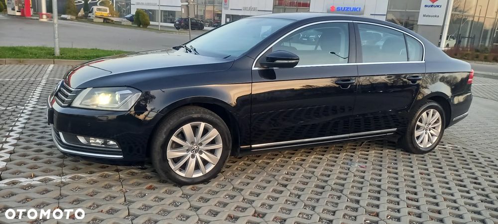 Volkswagen Passat 2.0 TDI DPF Sportline - 3