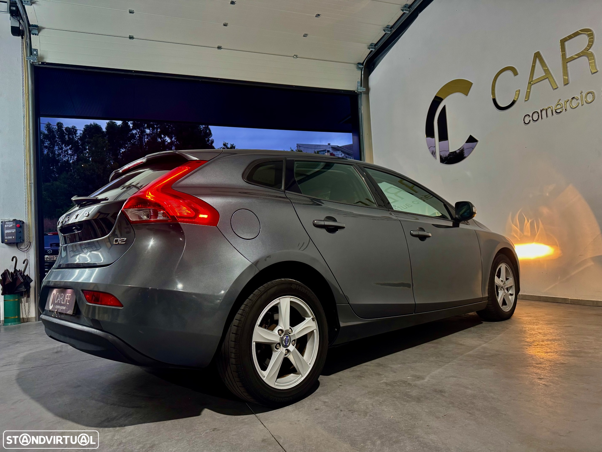 Volvo V40 1.6 D2 Eco Kinetic - 13