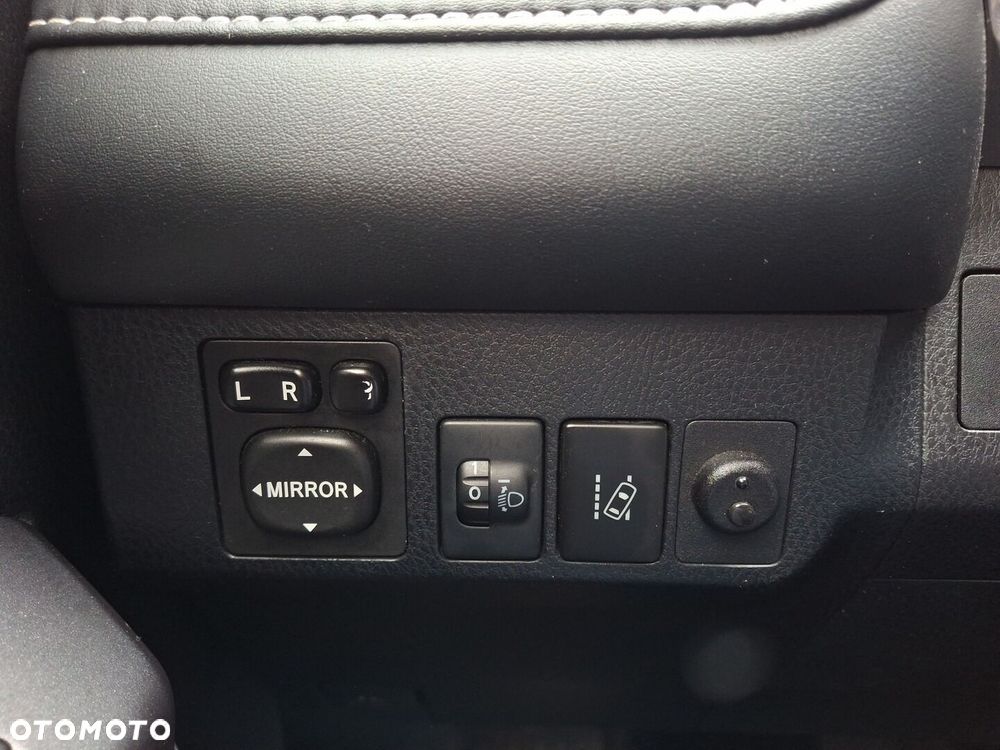 Toyota RAV4 Hybrid Premium 4x4 - 19