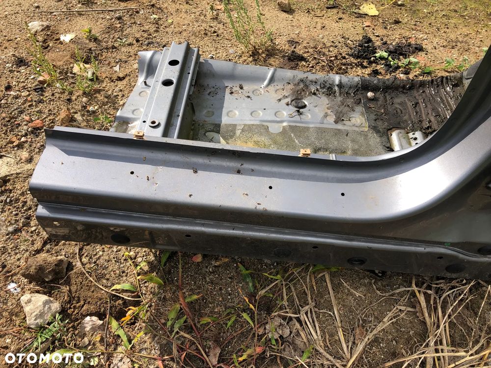 PODŁUŻNICA ĆWIARTKA PRÓG SŁUPEK BMW E90 - 11