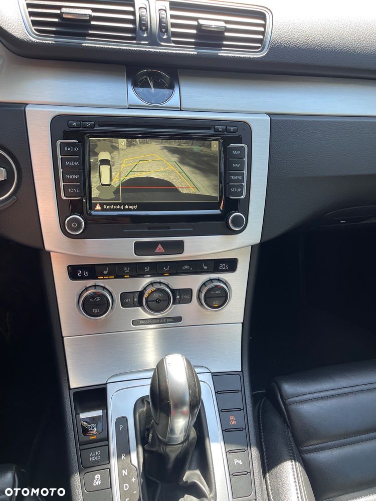 Volkswagen Passat 2.0 TDI Comfortline R-Style DSG - 21