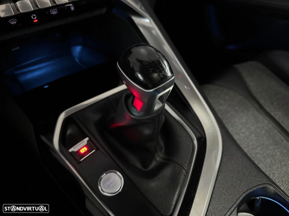 Peugeot 3008 1.2 PureTech Allure Pack - 22