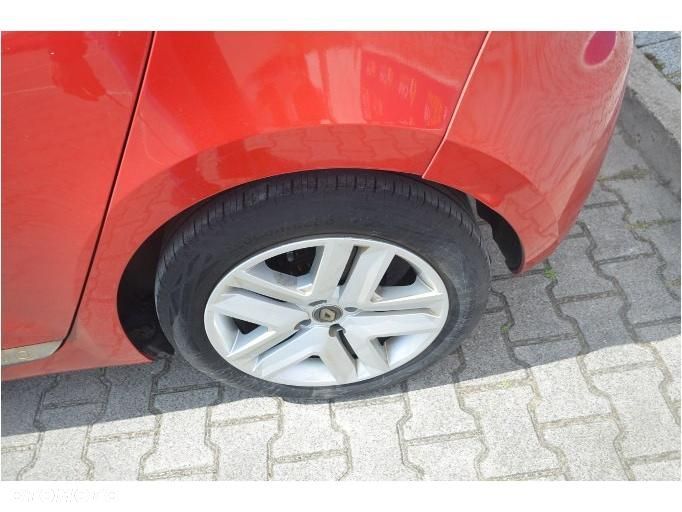 Renault Clio - 33
