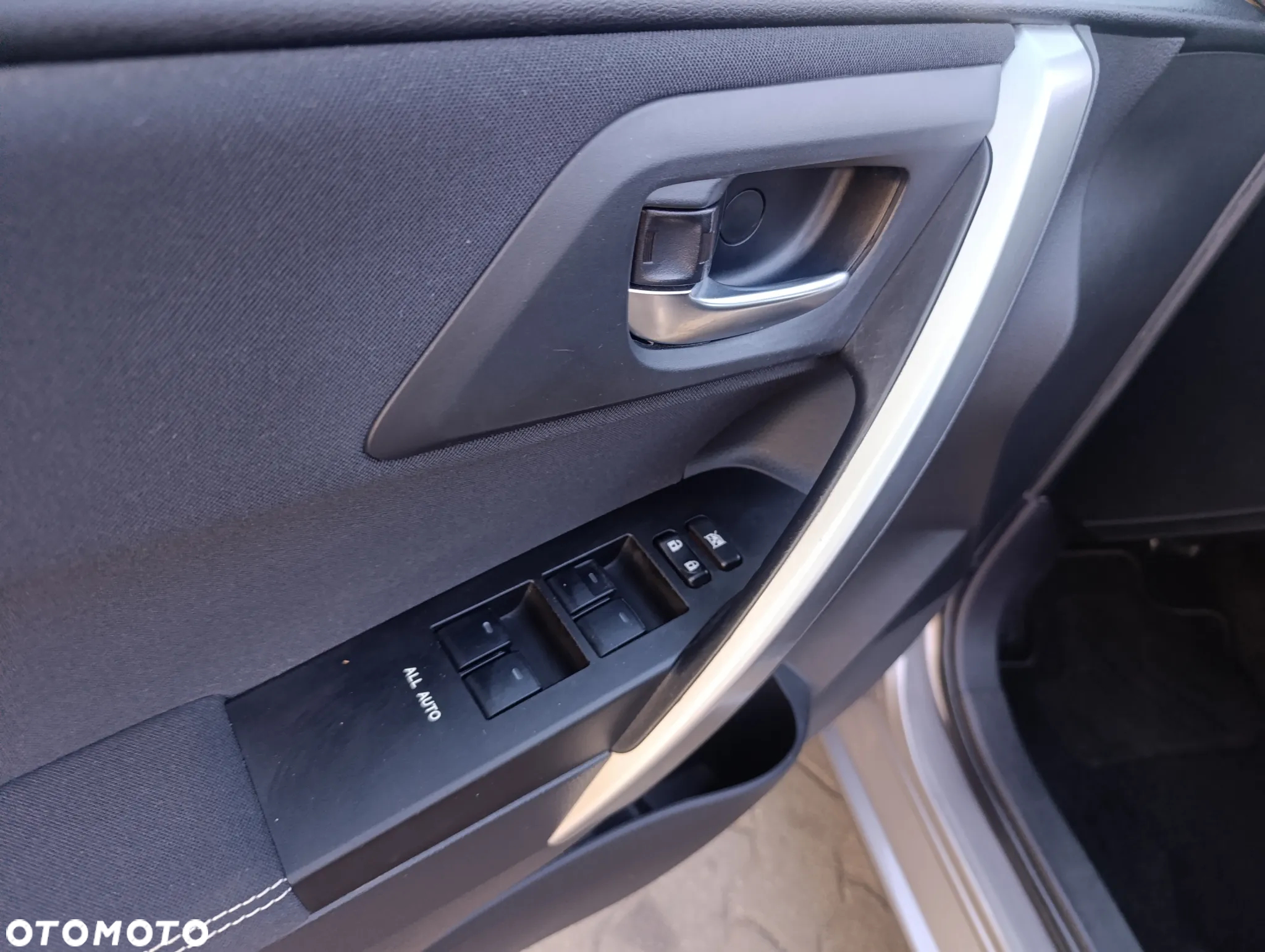 Toyota Auris 1.6 Valvematic Multidrive S Executive - 15