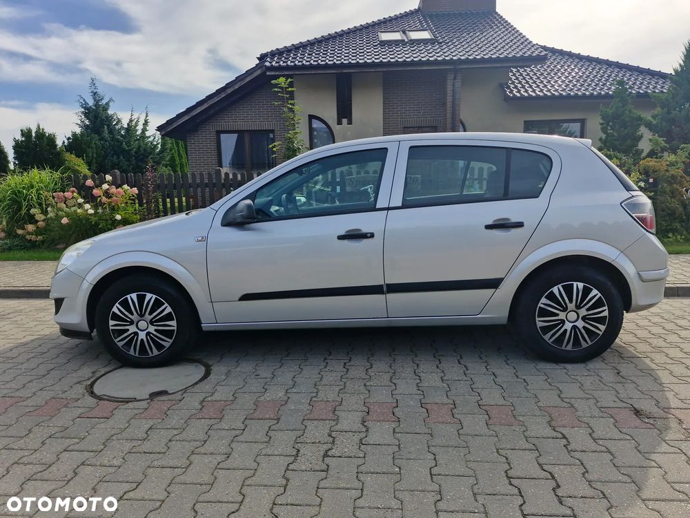 Opel Astra 1.6 Enjoy - 2