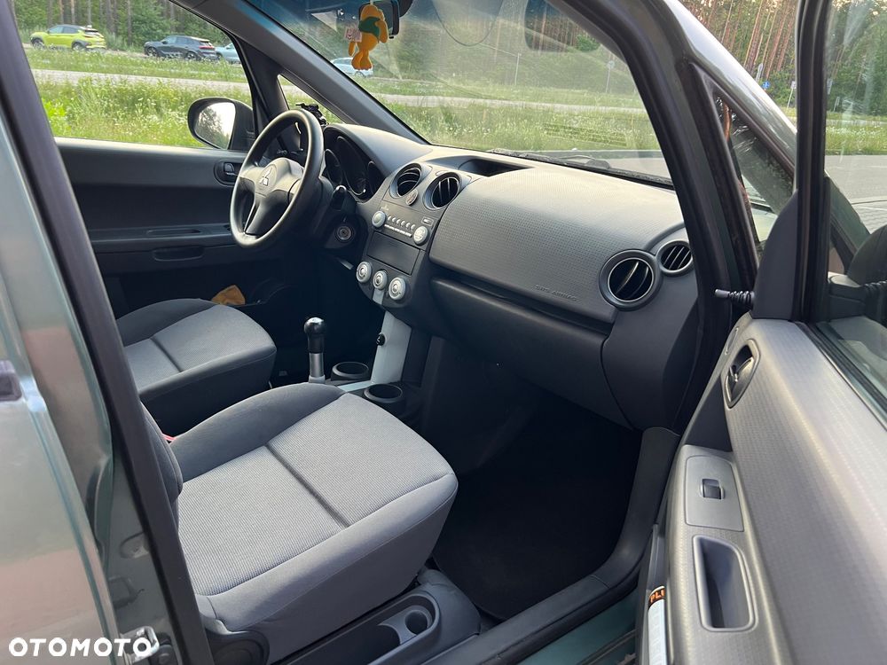 Mitsubishi Colt - 9
