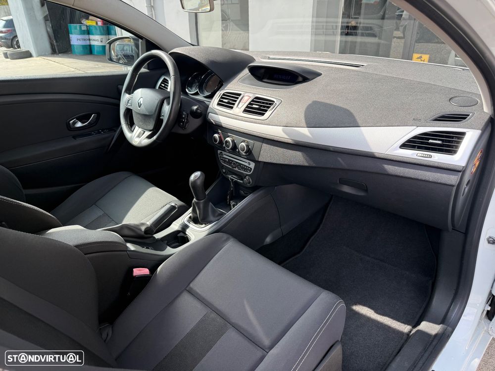 Renault Mégane Coupe 1.5 dCi Dynamique - 17