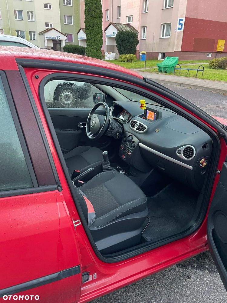 Renault Clio 1.2 16V Tech Run - 10