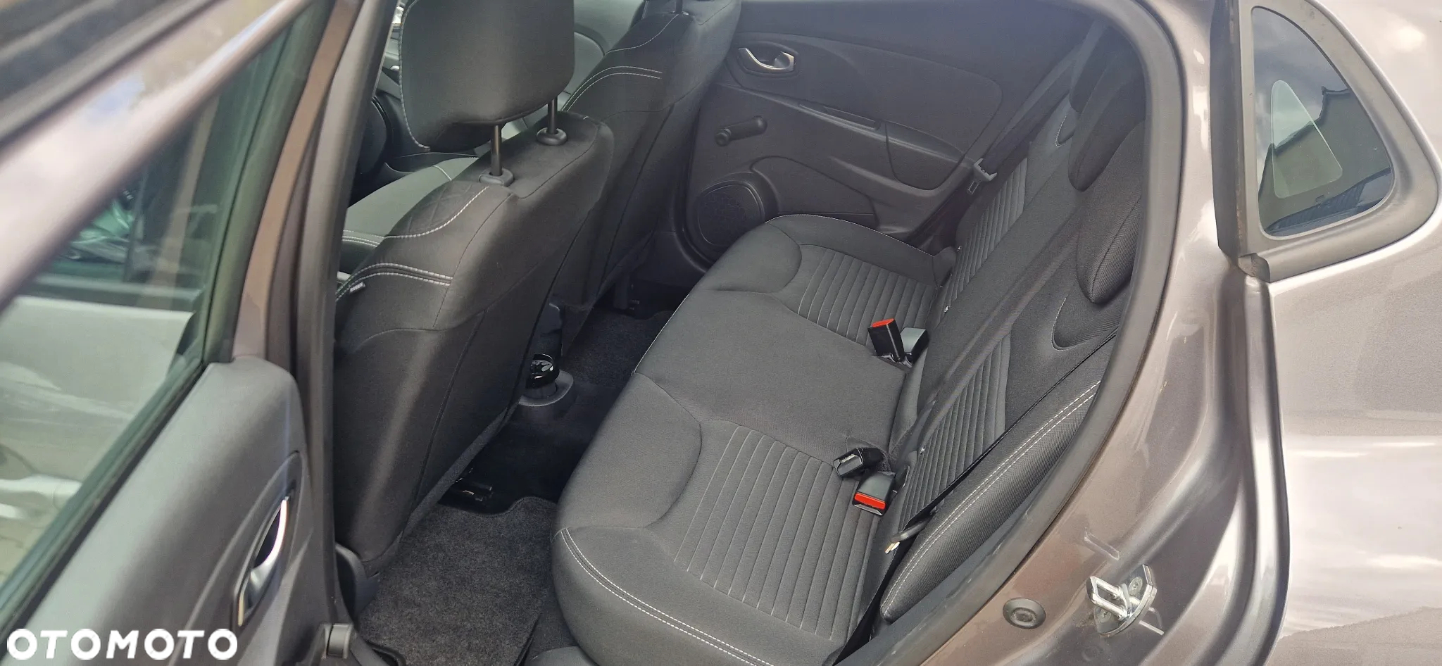 Renault Clio 1.2 16V Limited EU6 - 14