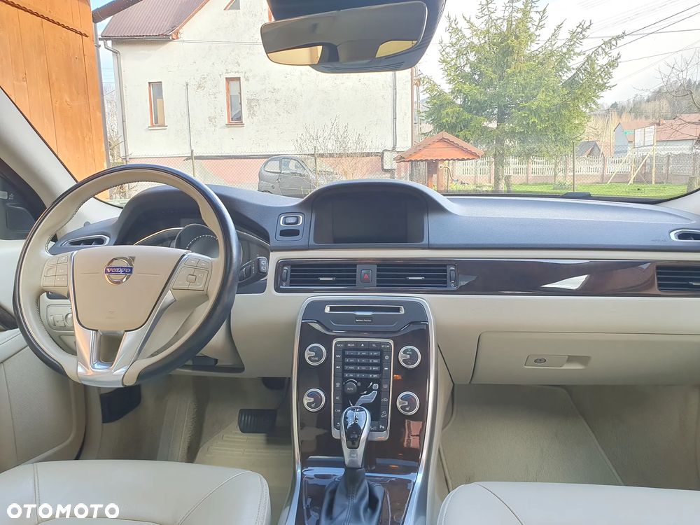 Volvo XC 70 - 26