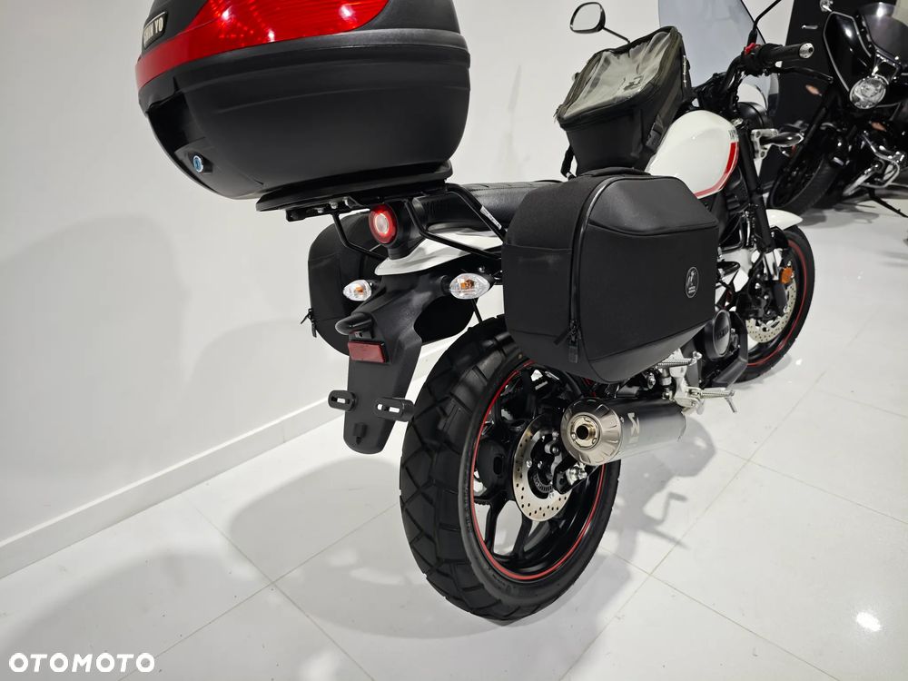 Yamaha XSR - 13