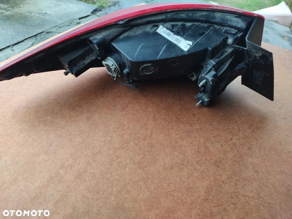 Opel Astra J IV Sedan lampa Prawy tył Lewy Tył - 4