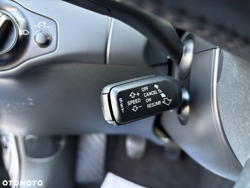 Audi A4 Limousine 2.0 TDI DPF - 33