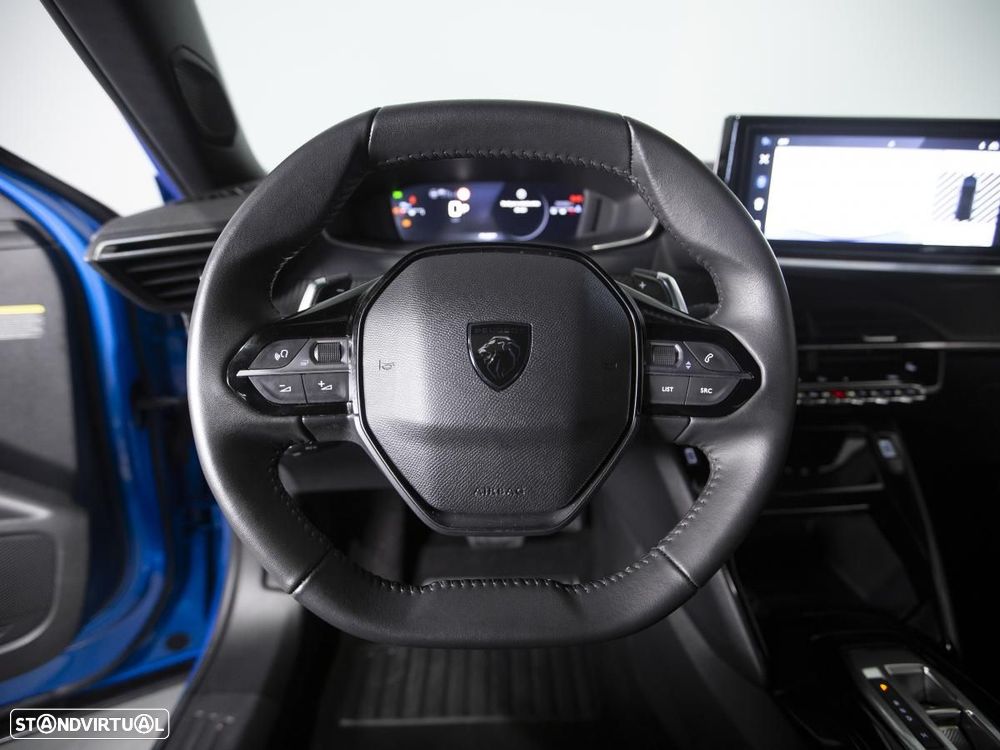 Peugeot 2008 1.2 PureTech Allure EAT8 - 13