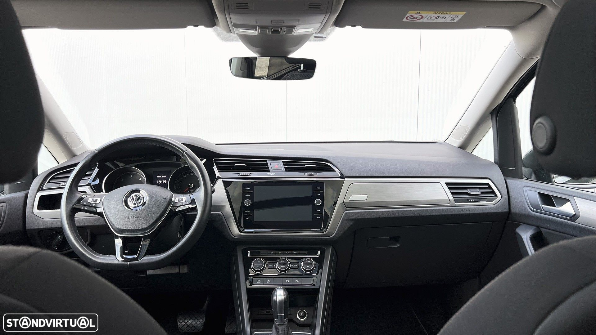 VW Touran 1.6 TDI Confortline DSG - 12
