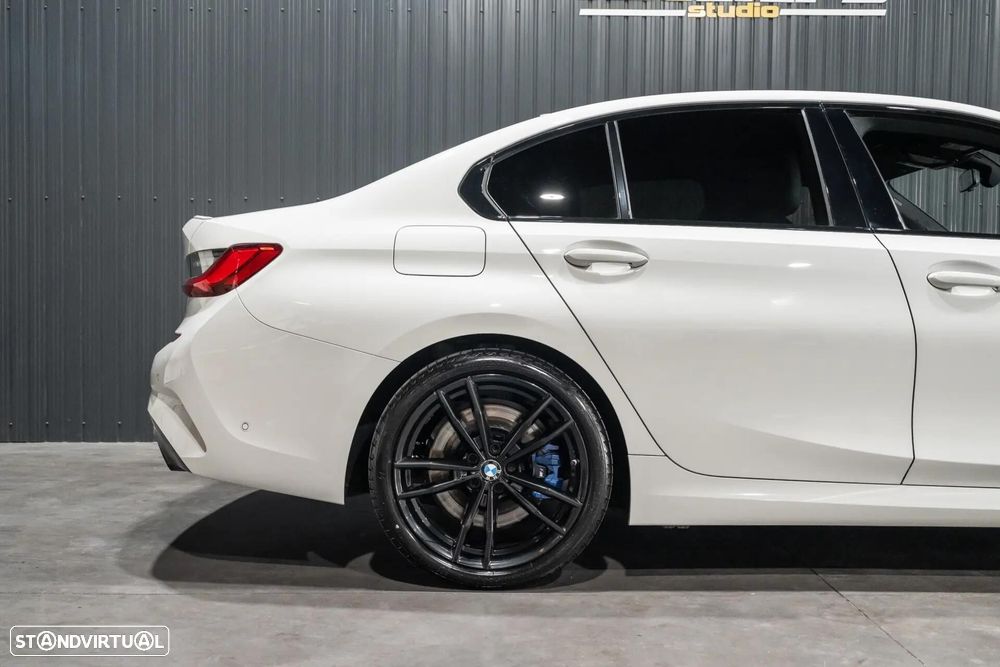BMW 330 i Aut. M Sport - 42