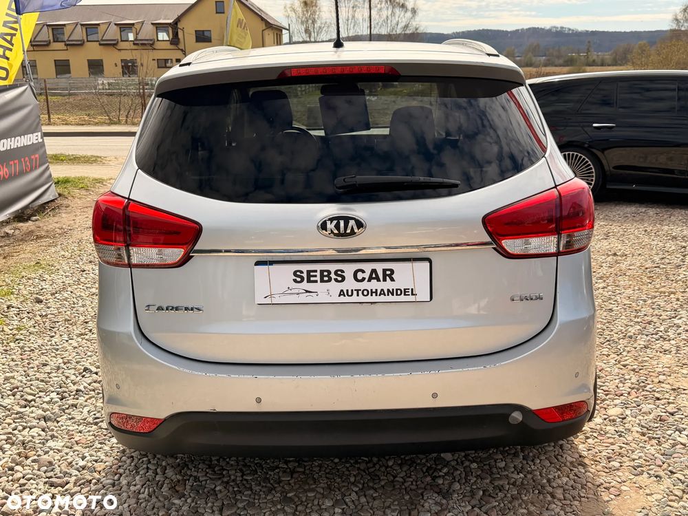 Kia Carens 1.7 CRDi 115 Dream Team Edition - 6