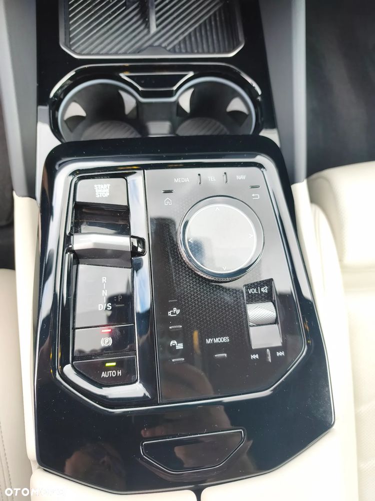 BMW Seria 5 520d xDrive mHEV - 3