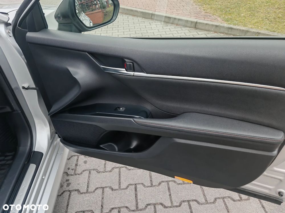 Toyota Camry 2.5 Hybrid Prestige CVT - 22