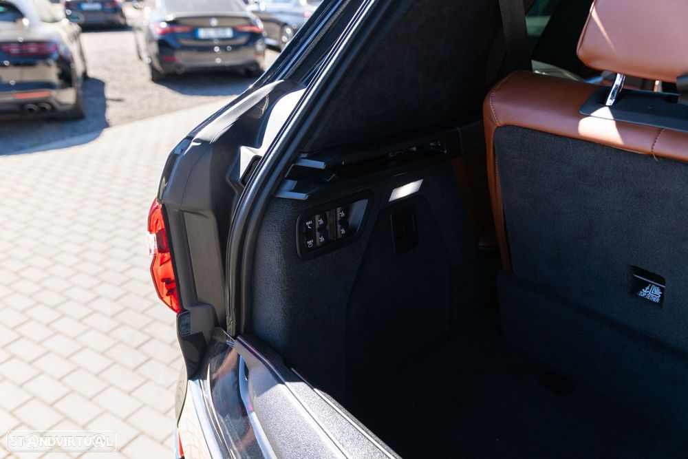 BMW X7 M50d - 14