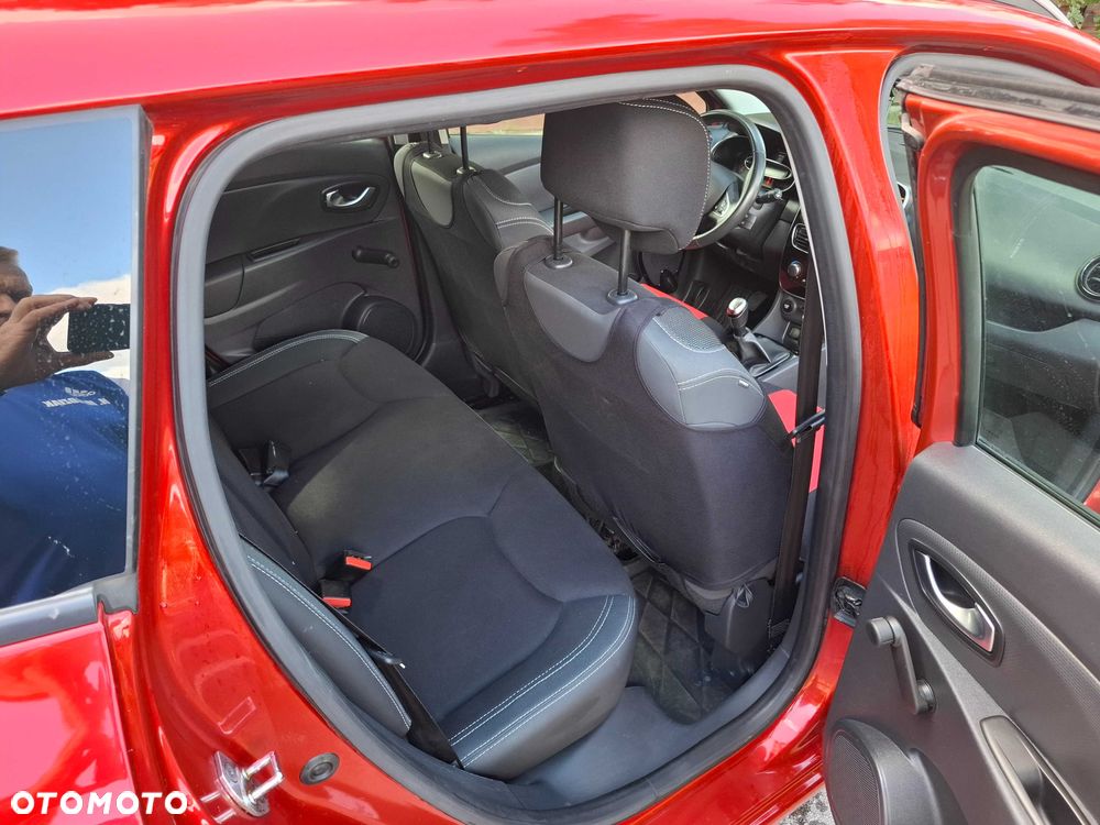 Renault Clio - 10