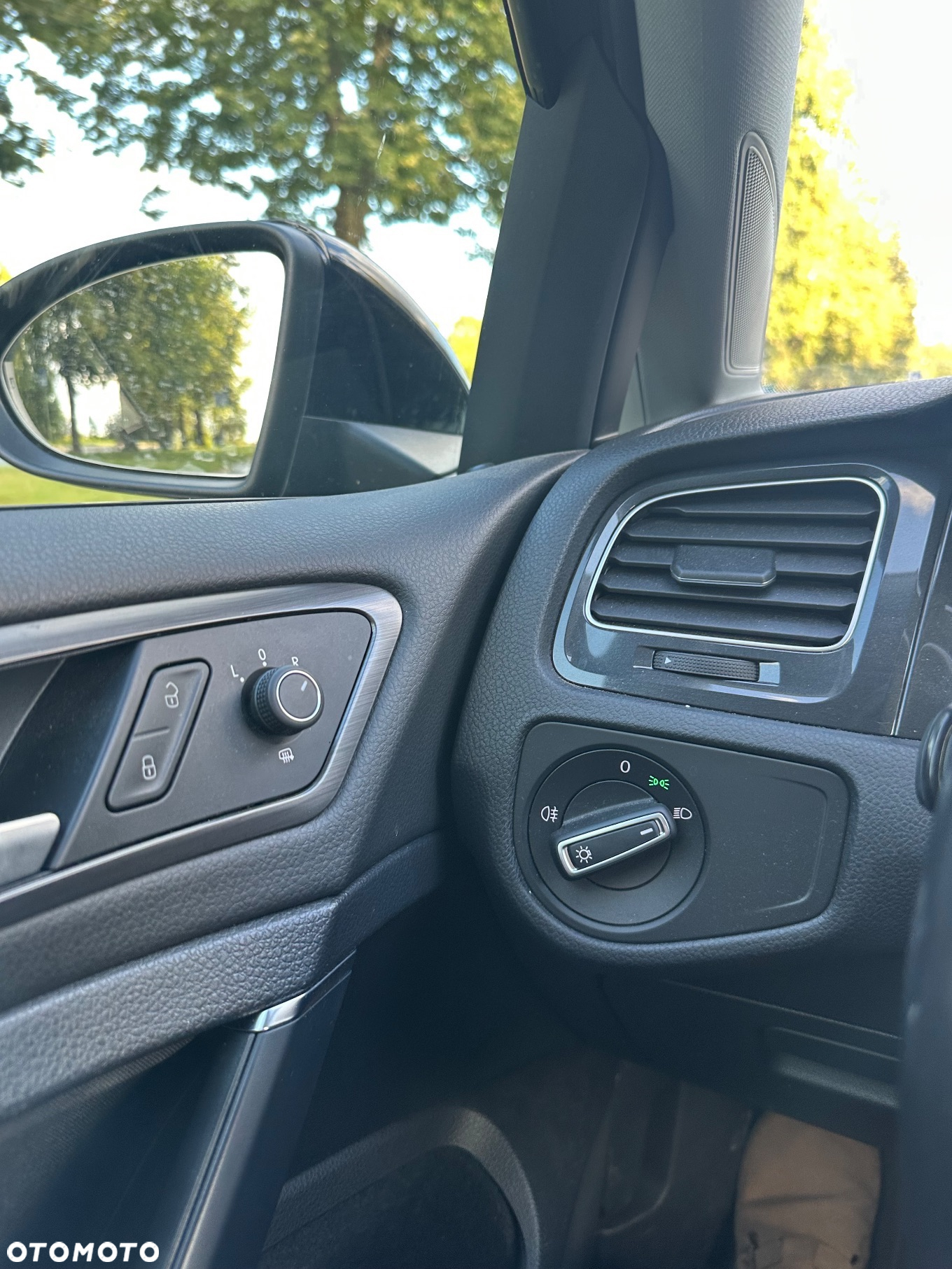Volkswagen Golf e-Golf - 28