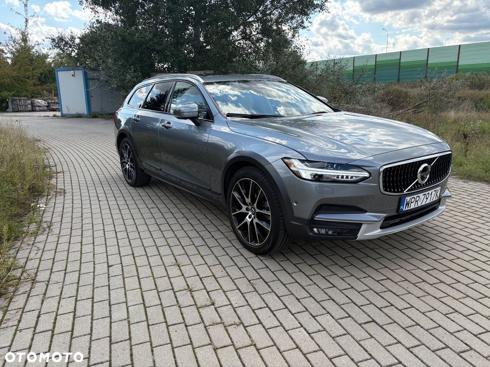 Volvo V90 Cross Country T6 AWD - 2
