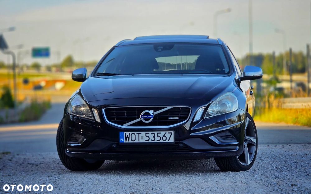 Volvo V60 D2 Momentum - 2