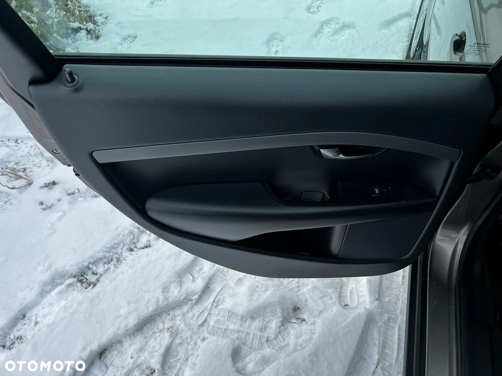 Volvo V70 2.0 Kinetic - 23