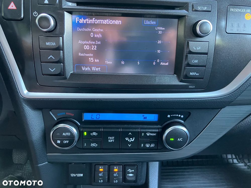 Toyota Auris 1.6 Prestige - 27