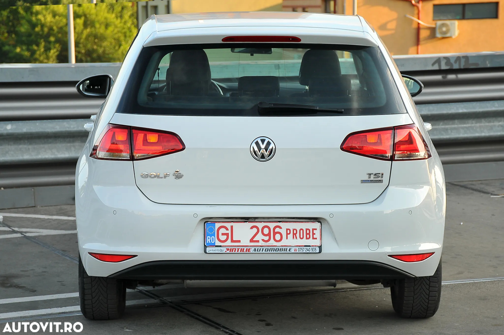 Volkswagen Golf 1.2 TSI BlueMotion Technology Comfortline - 12