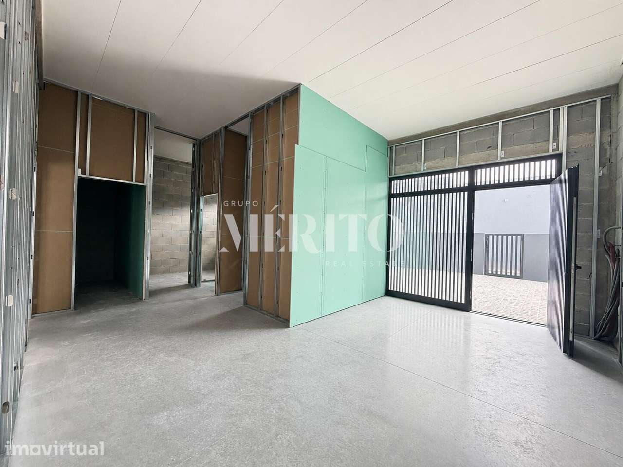 Pavilhão Novo – São Vítor | 300 m2 + 100m2 de Logradouro - Grande imagem: 4/11