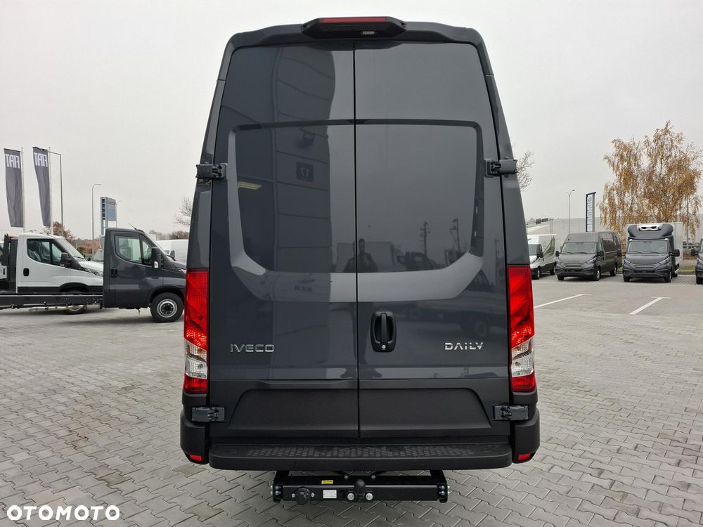 Iveco IMPONUJĄCA KUBATURA 18m3, ŚWIETNA DOSTĘPNOŚĆ, MINIMUM FORMALNOŚCI - 7