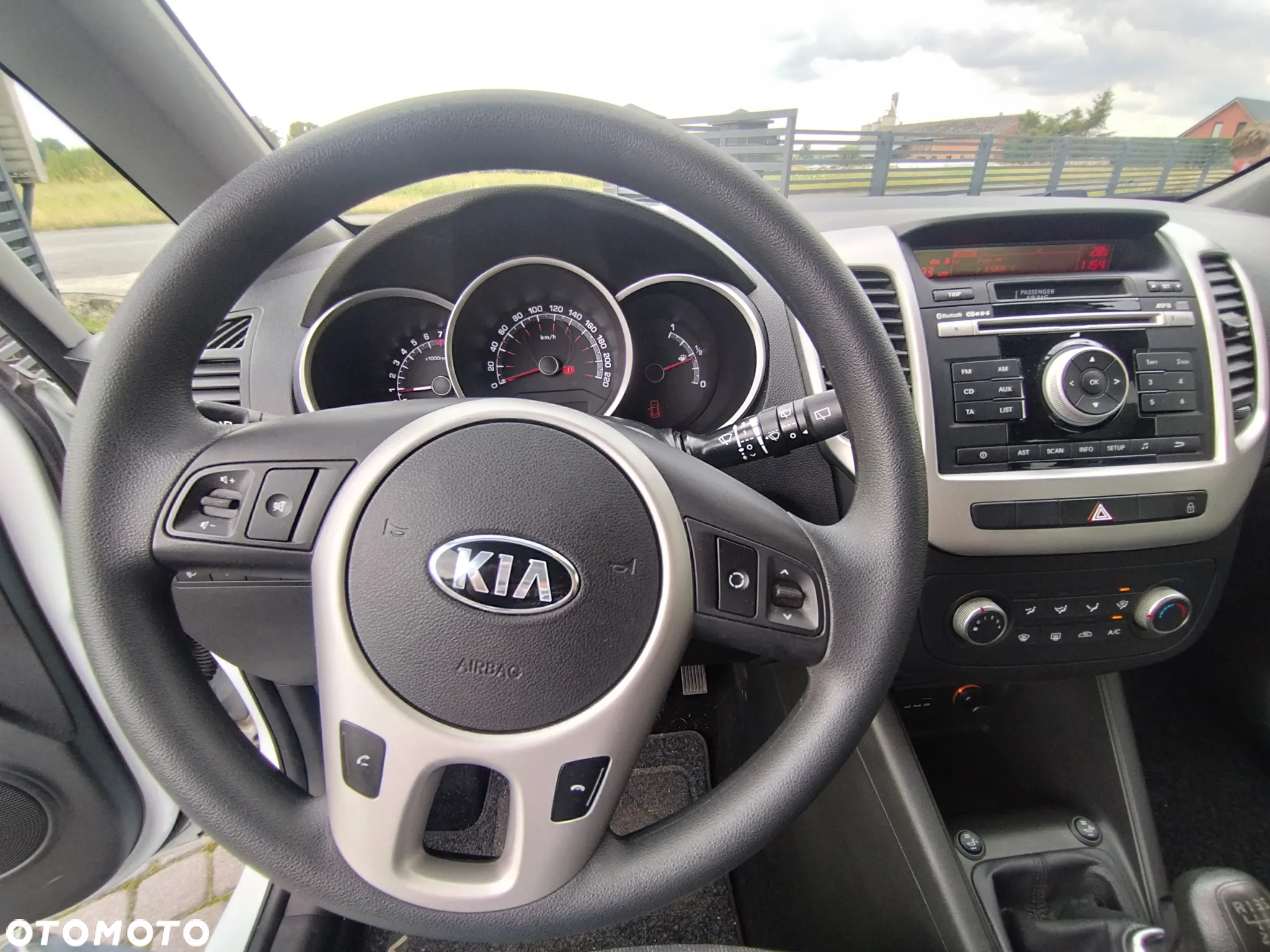 Kia Venga - 17