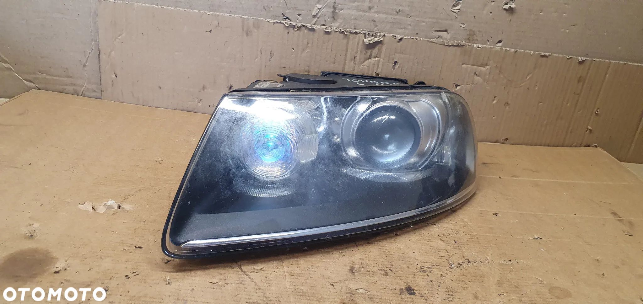 Lampa lewy przód przednia lewa XENON VW Touareg 7L6941015CM - 1