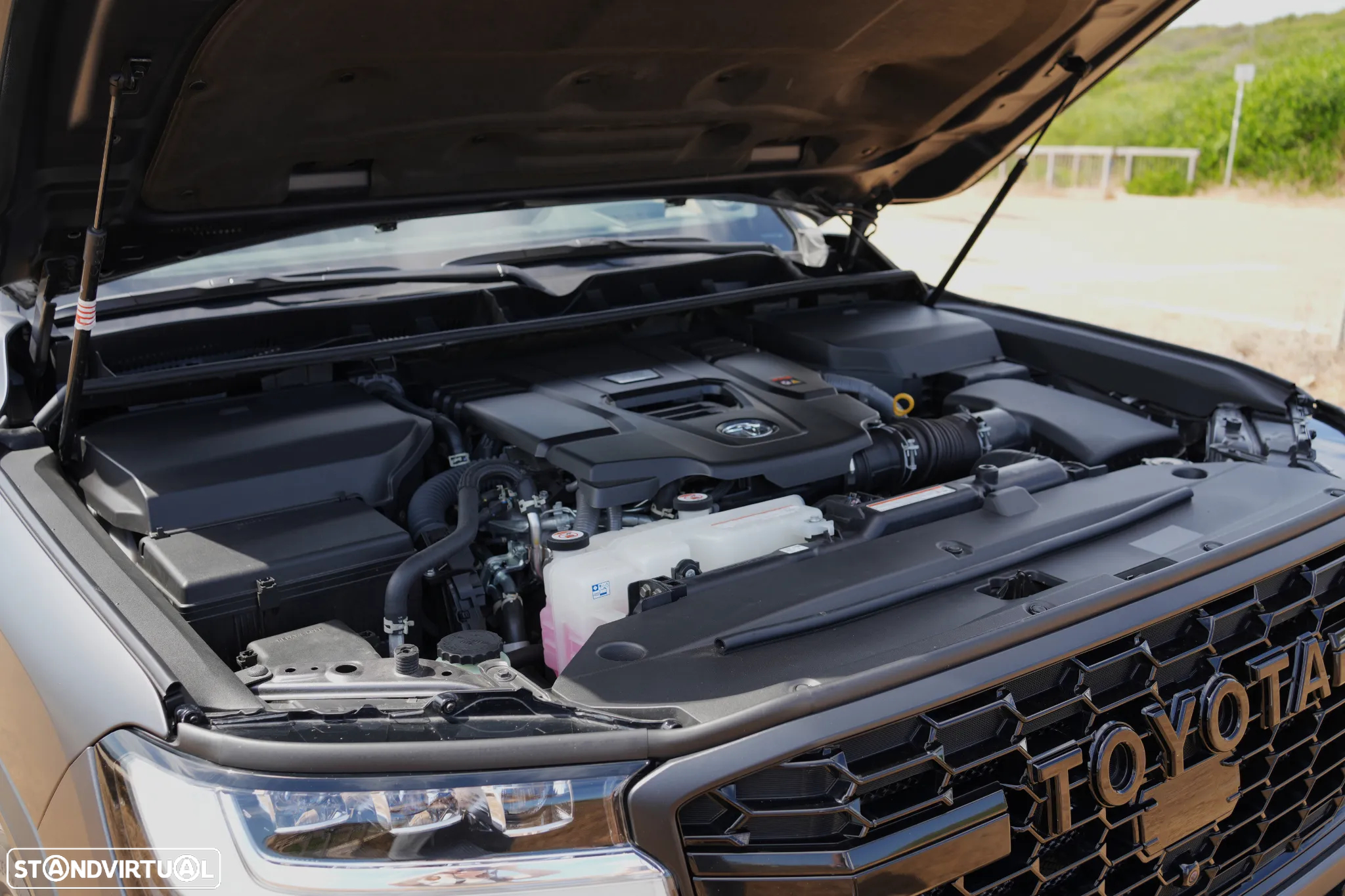 Toyota Land Cruiser - 16
