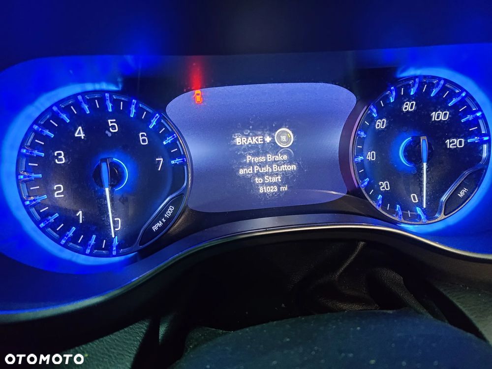 Chrysler Pacifica - 11