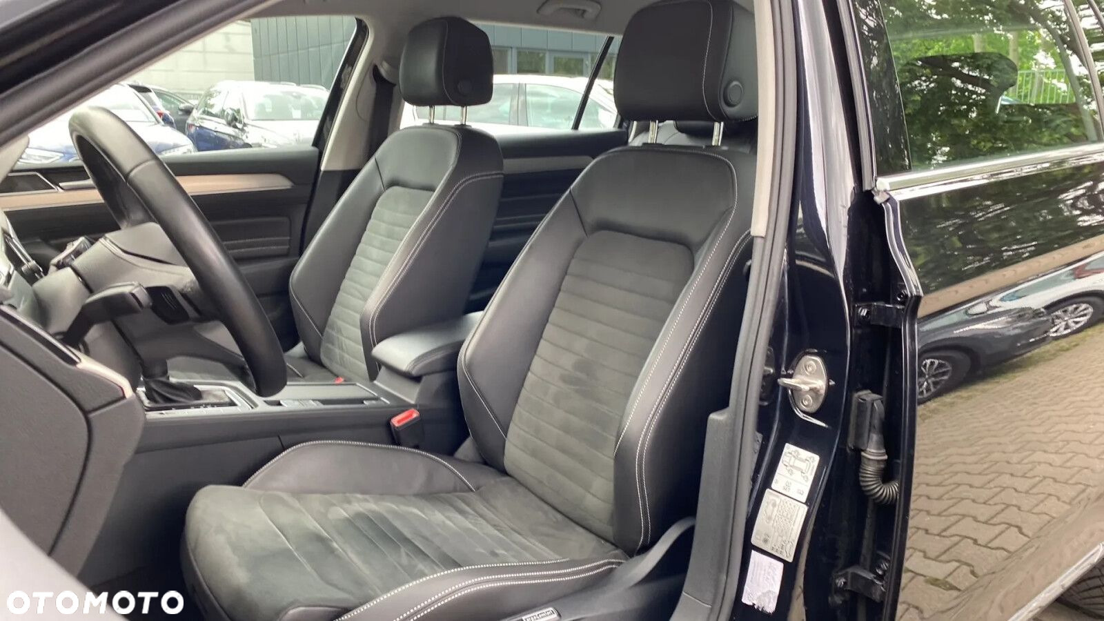 Volkswagen Passat - 13