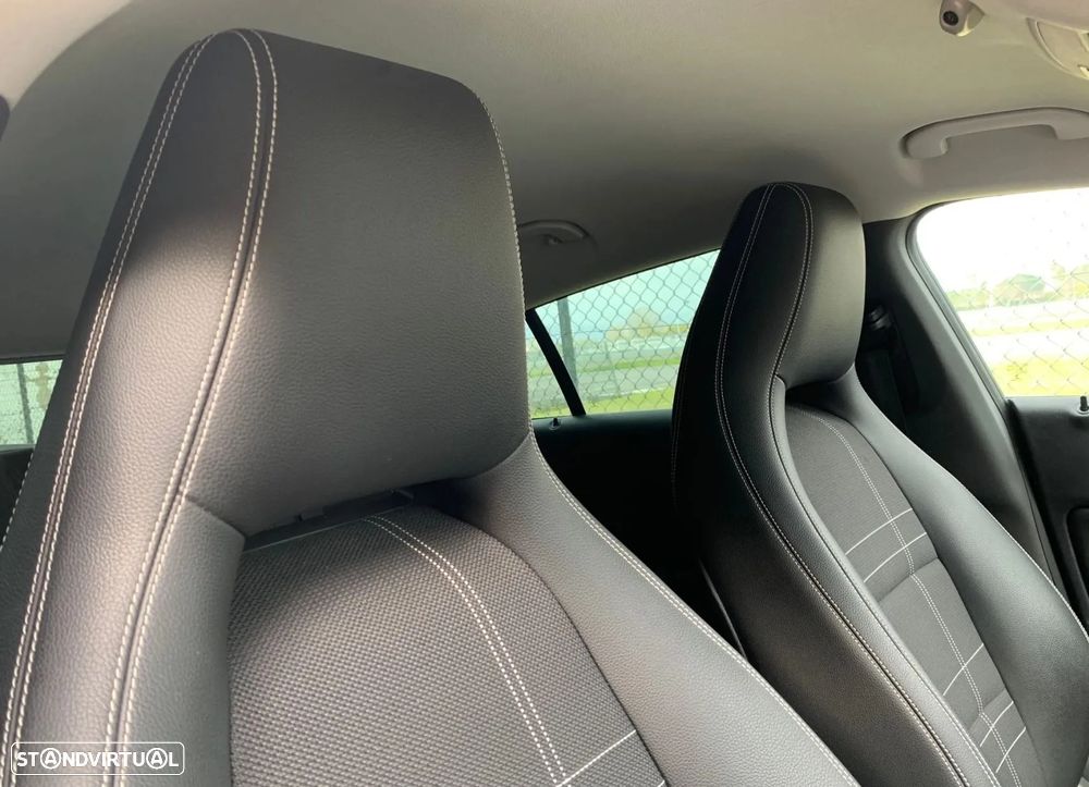 Mercedes-Benz CLA 200 d 4Matic 7G-DCT AMG Line - 10