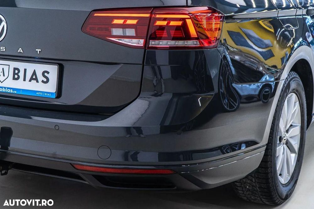 Volkswagen Passat 1.6 TDI DSG Comfortline - 38