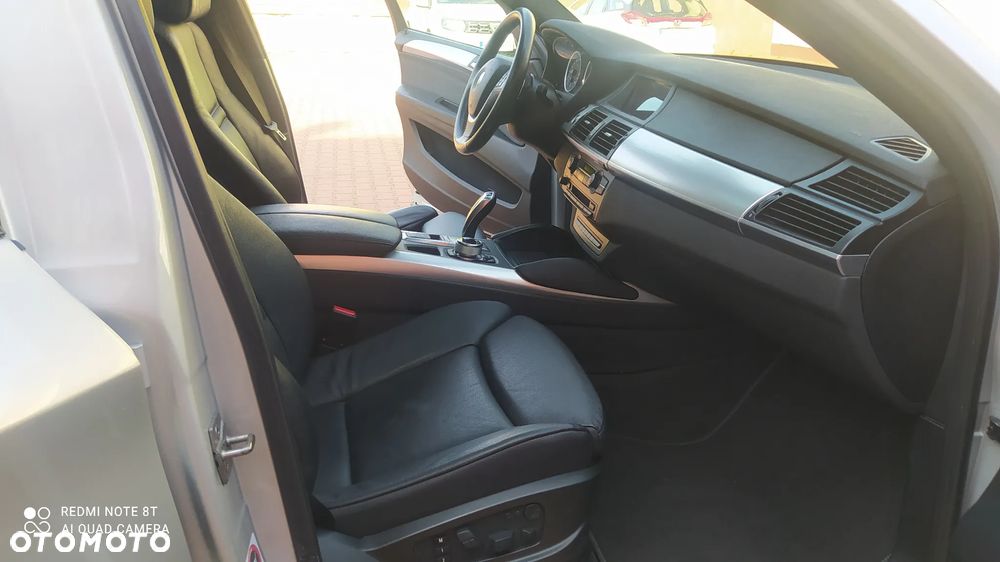 BMW X6 xDrive40d - 25
