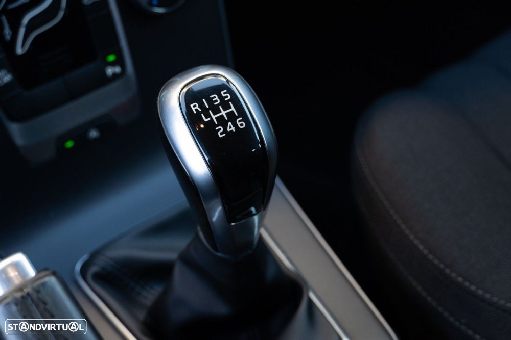 Volvo V40 Cross Country 1.6 D2 Kinetic - 24