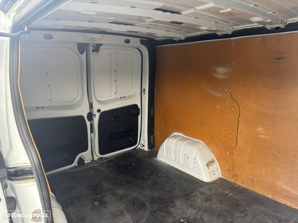 Renault Trafic 2.0 DCI IVA DEDUTIVEL A/C - 10