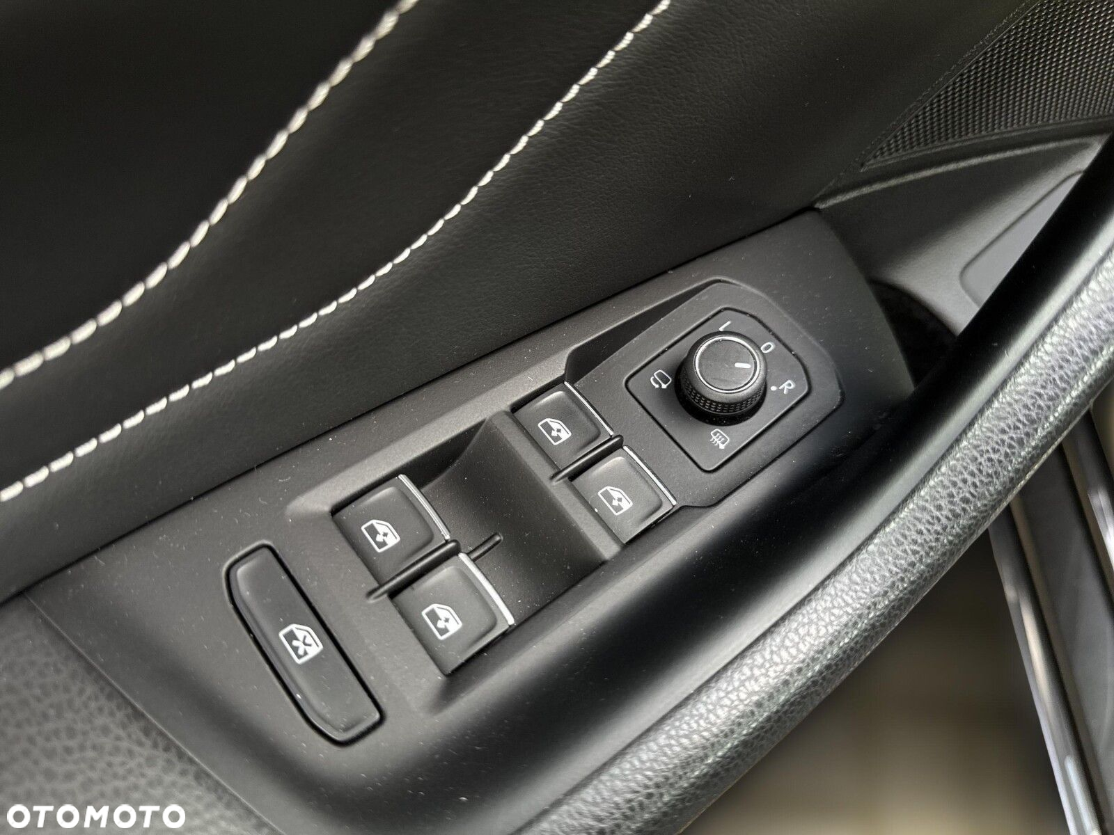 Volkswagen Passat 2.0 TDI Elegance DSG - 15