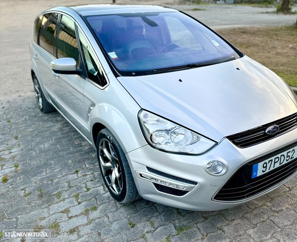 Ford S-Max - 17