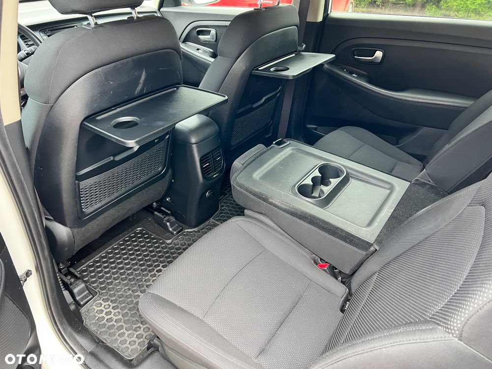 Kia Carens 1.7 CRDi Spirit - 9