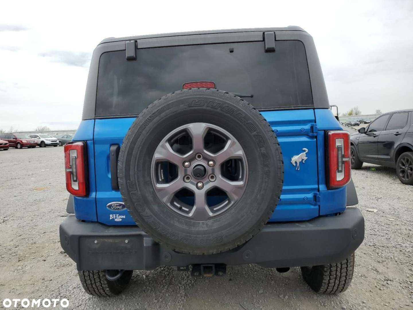 Ford Bronco - 3
