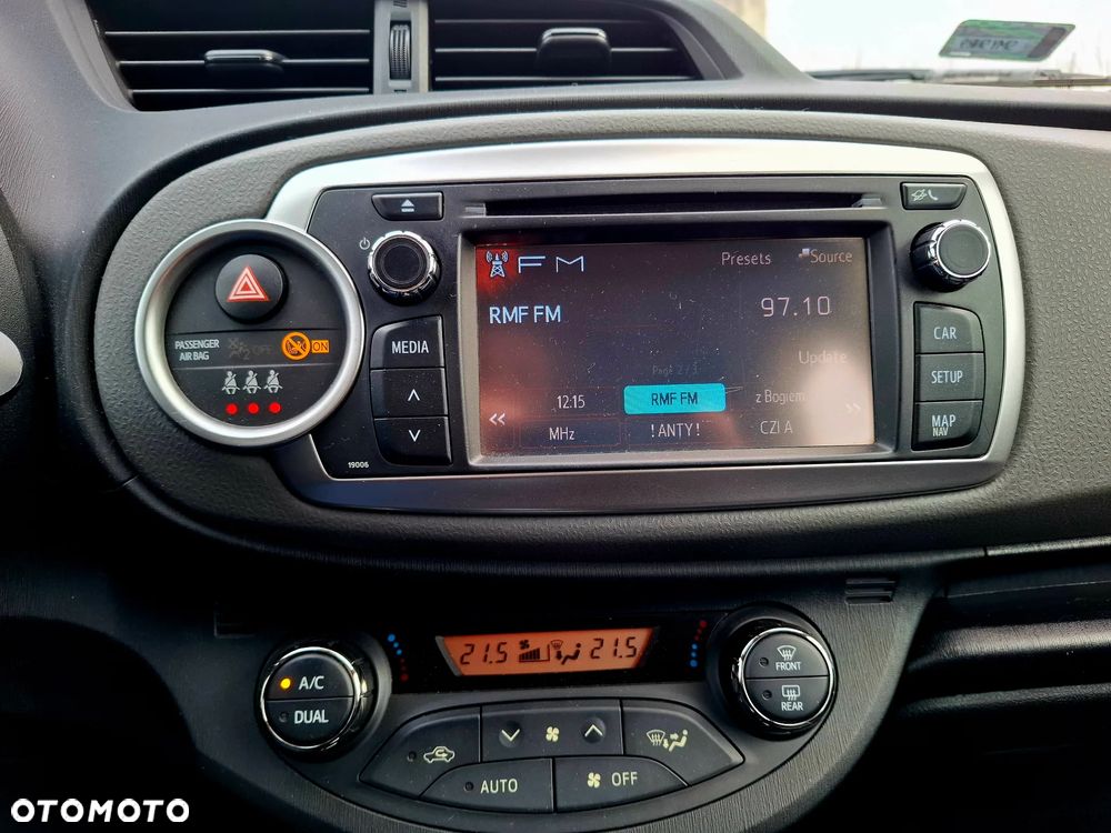 Toyota Yaris 1.33 Premium - 9