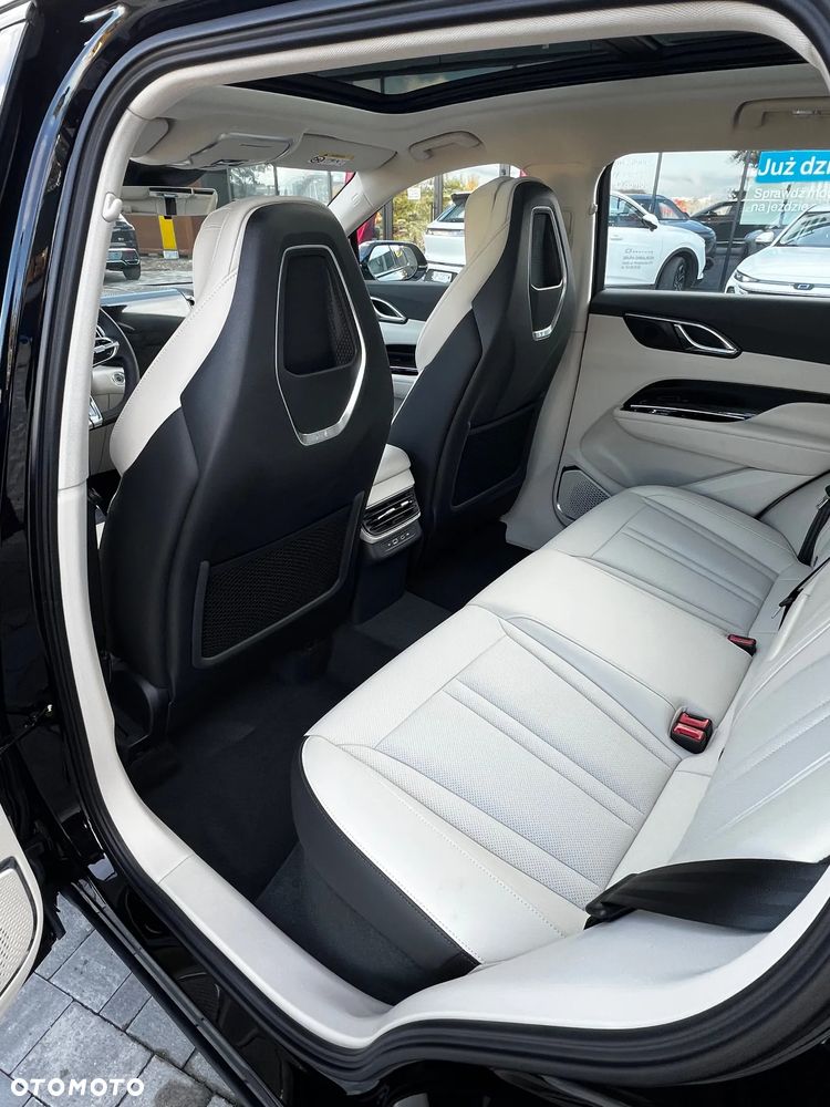 Hongqi HS3 1.5T FWD - 10