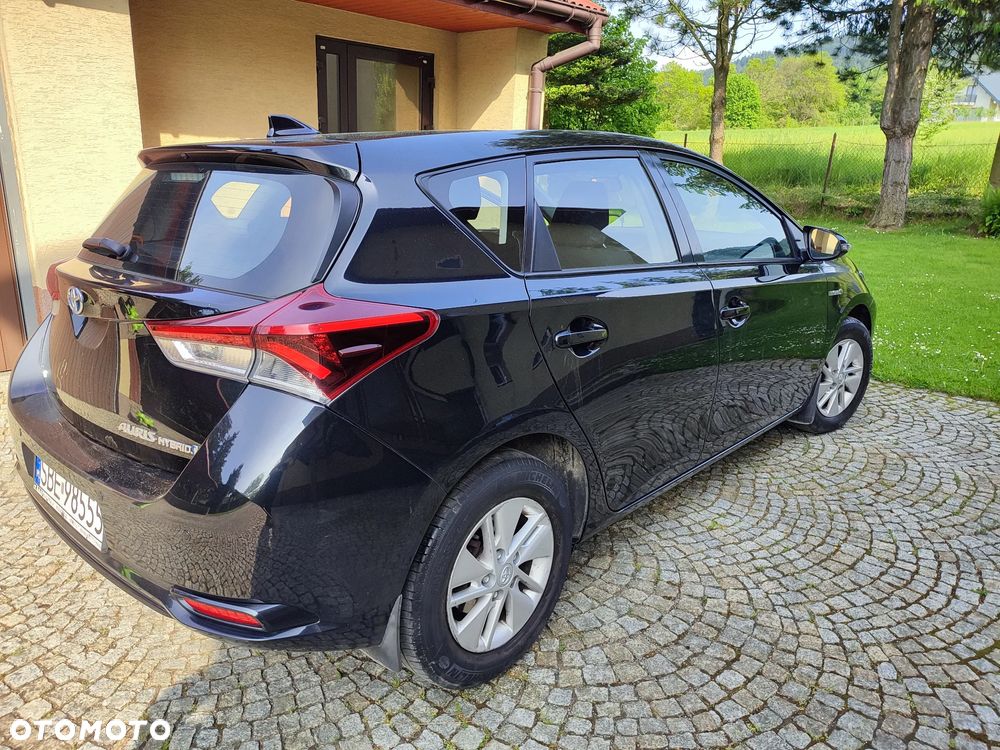 Toyota Auris - 2